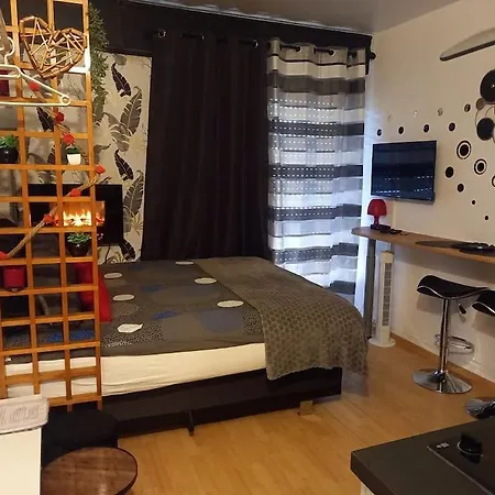 Charmant Studio 公寓