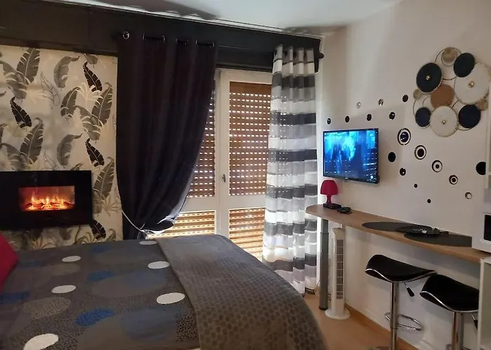 Charmant Studio