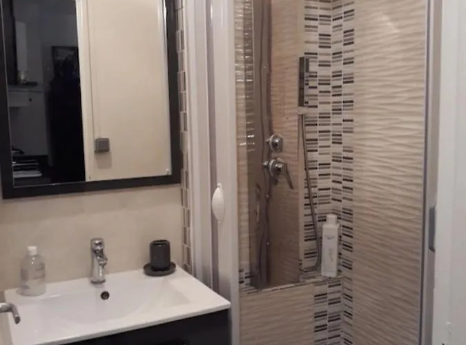 아파트 Charmant Studio 에이번