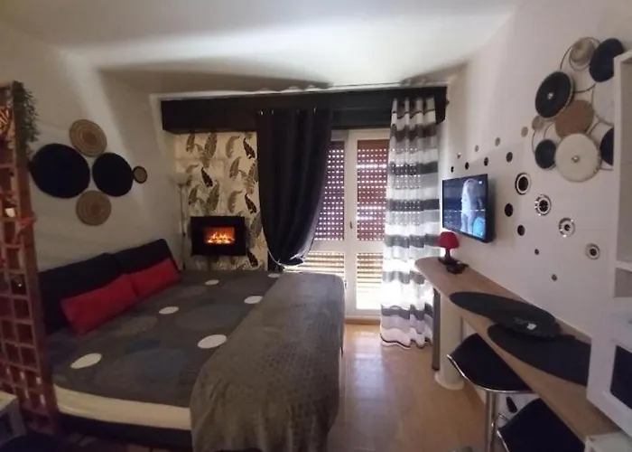 아파트 Charmant Studio 에이번